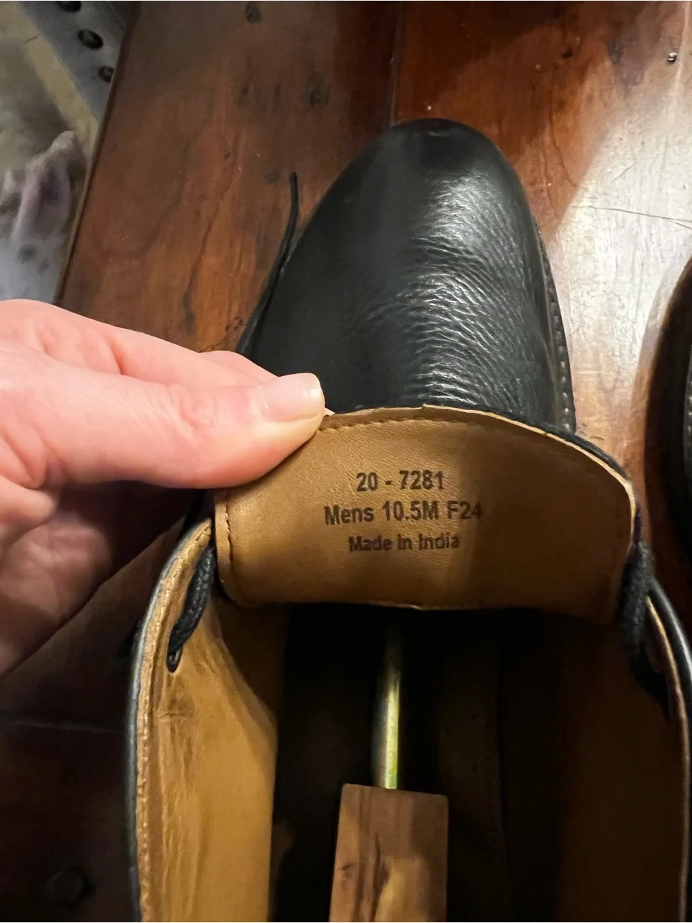 Johnston and Murphy Men's Black Leather Chukka Boots